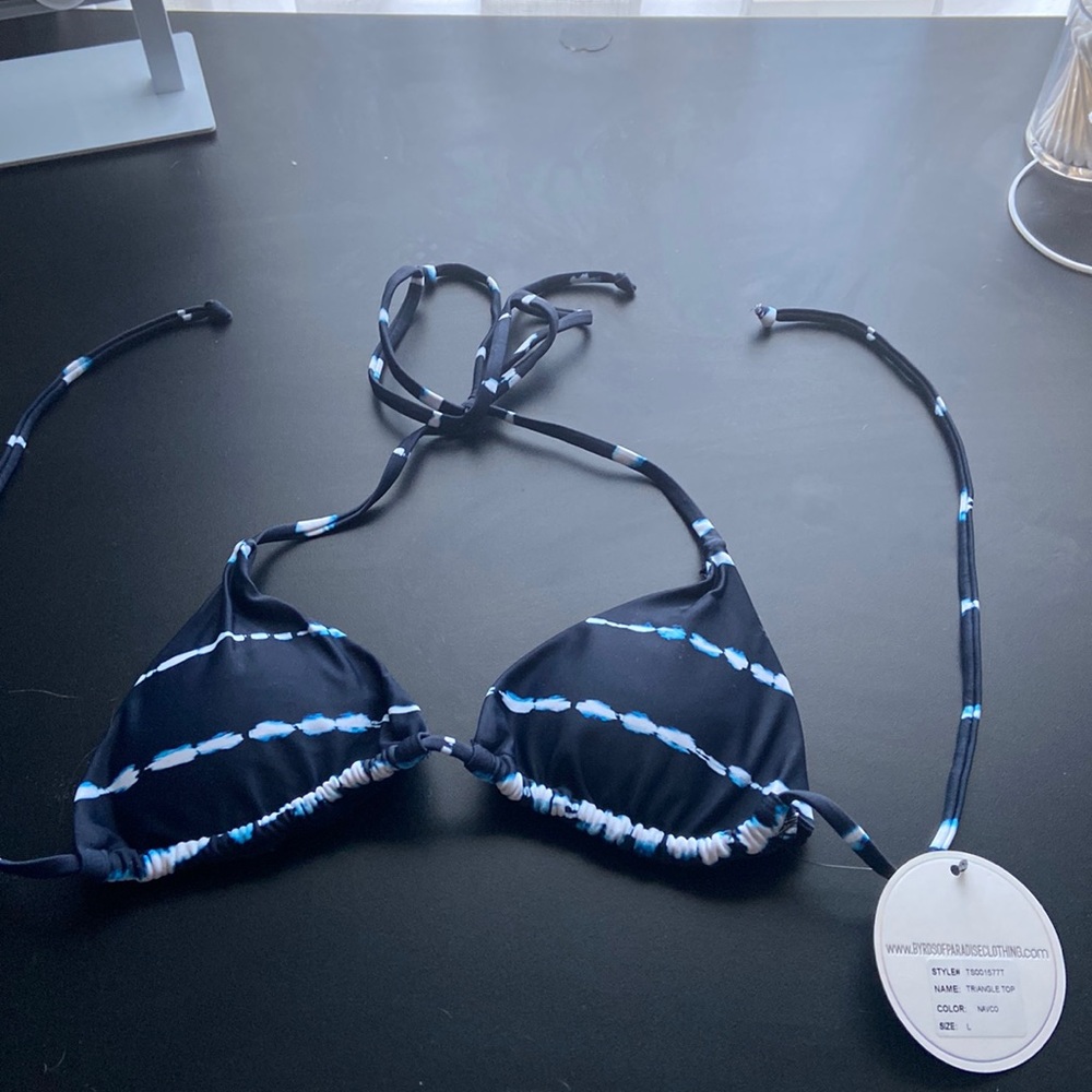 NWT! 💰 Birds of Paradise Blue tie dyed triangle bikini top